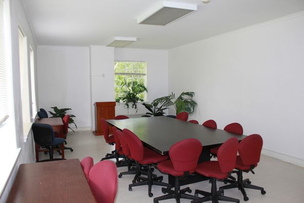 Woodridge Professional Building: 2619 W Heading Ave, West Peoria, IL 61604